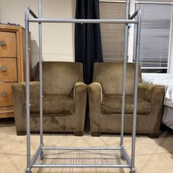 $10 Clothing Rack - Great Condition