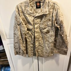 Marine Corps top size small desert digital camouflage
