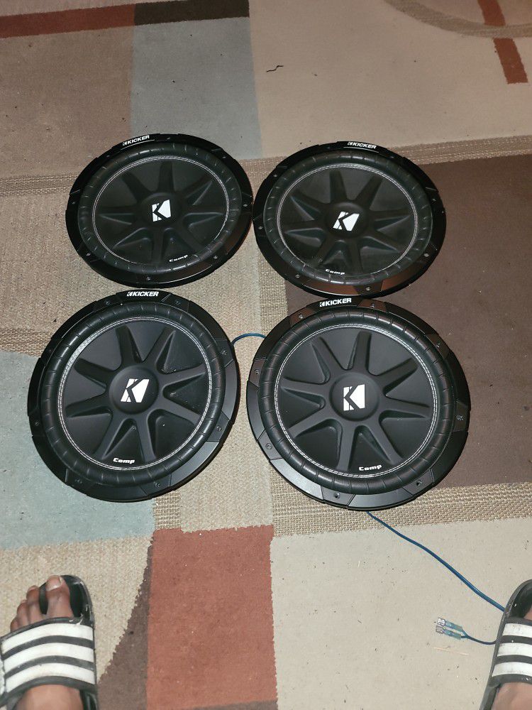 4 Car Speakers  12 Inch Kickers 