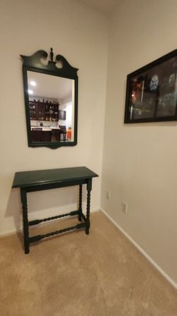 Decorative Table with Mirror
