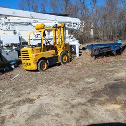 Forklift 6000lb Older Hyster Works But Needs Some Work 