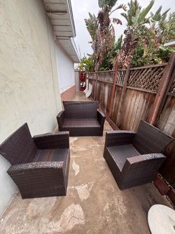 3-Piece Outdoor Wicker Patio Furniture Set