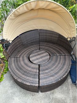 Patio Canopy Daybed Set - Modern Rattan Outdoor Furniture With Cushions & Coffee Table