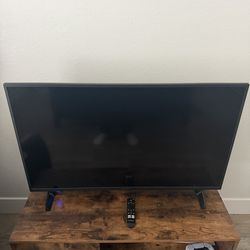 44” Insignia TV
