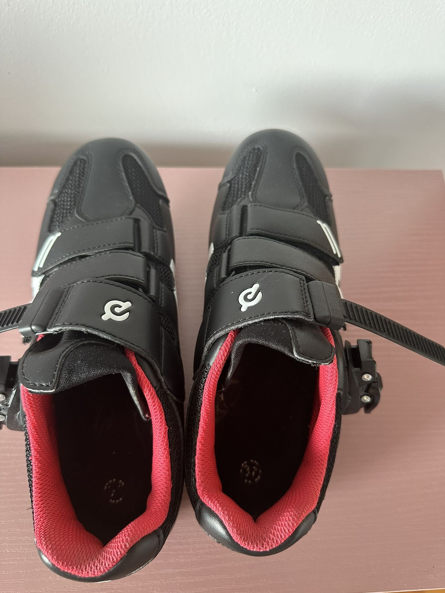 Peloton Shoes Size 6