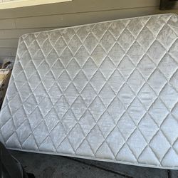 Combo  3 mattress (1 queen/ 2 single)
