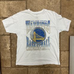 NBA Golden State Warriors Basketball Size Medium Graphic Shirt