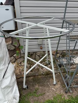Clothing rack (T-shirt rack)