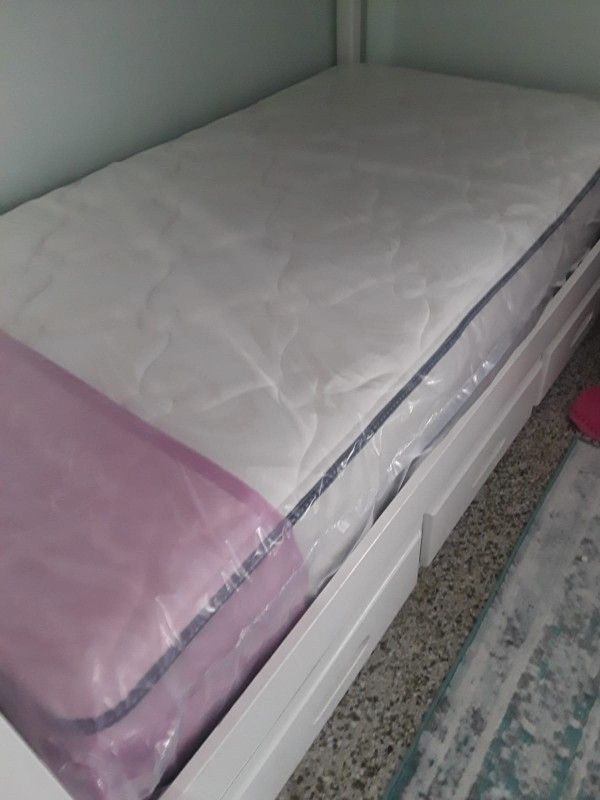 NEW TWIN MATTRESS. Bed frame is not available. Take it home the same day 👍
