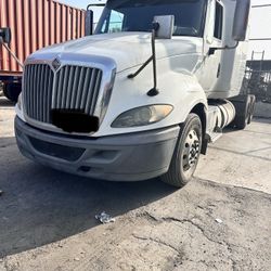 2015 International Cummins ISX Engine 10 Speed Manual 