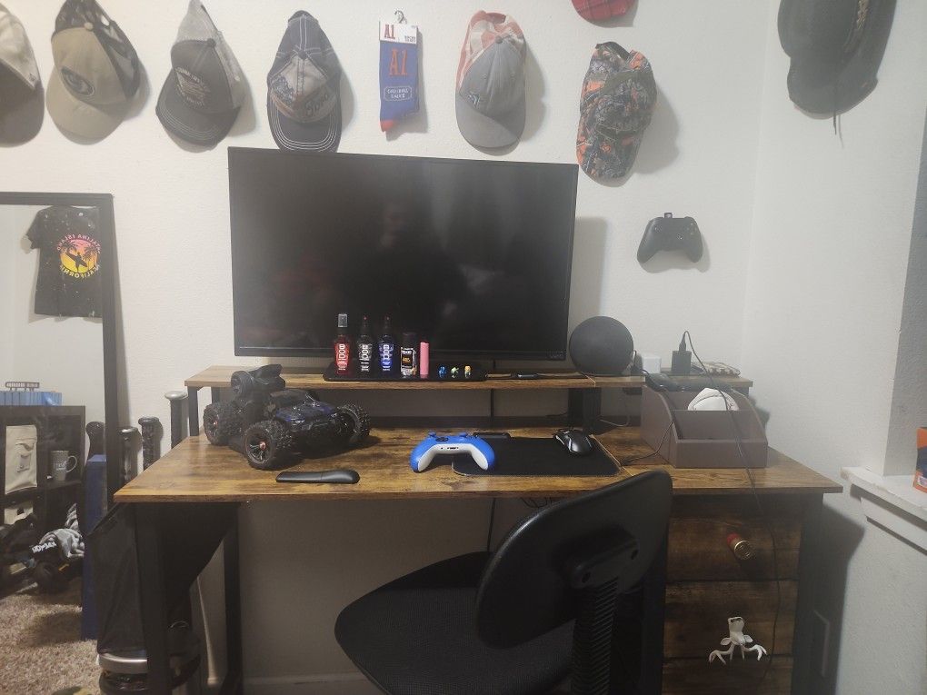 Western Gaming Desk