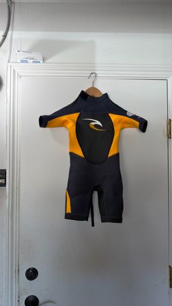 Rip Curl Kids (4) Shorty Wetsuit - like new