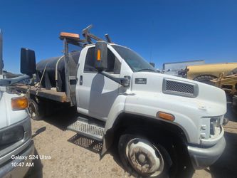 05 4500 water truck 1kgal