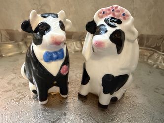 Bride & Groom Cows Salt & Pepper Shaker Set
