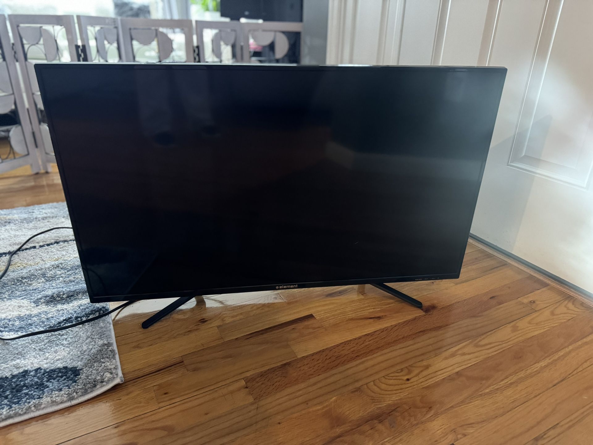 Element  39”ClassFHD (1080 P)Smart LED TV
