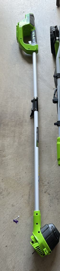 Greenworks Trimmer- Missing Bottom Part