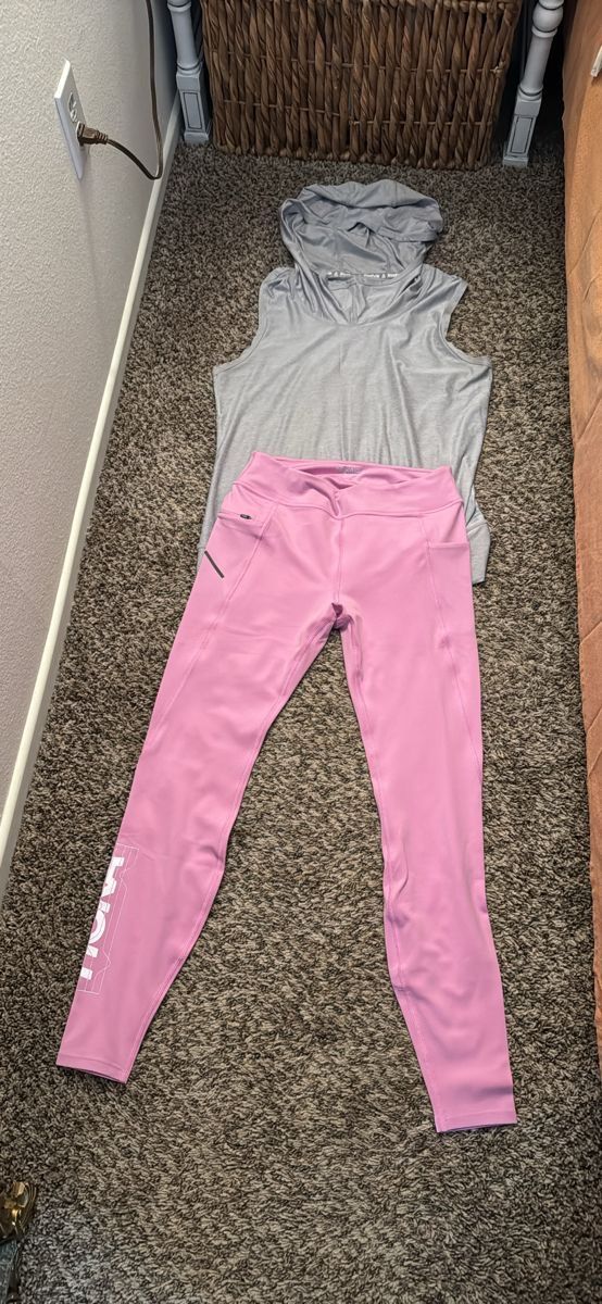 Athletic Outfit Size M (Hooded Top + Leggings)