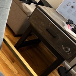 Mondoro End Table —ASHLEY FURNITURE