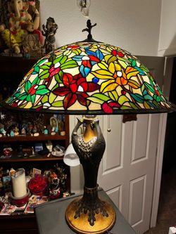 Large 32” Tiffany Style Stained Glass Triple Peacock Floral Table Lamp