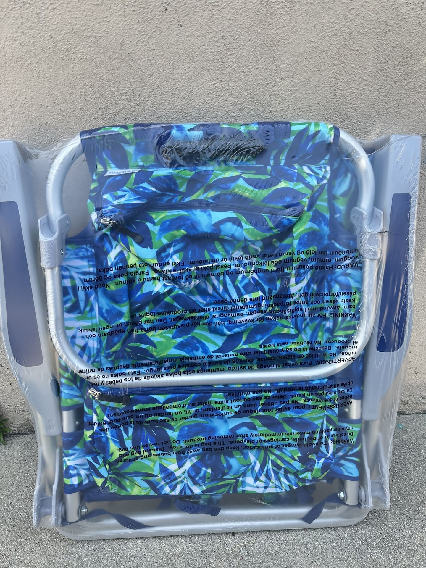2 Tommy Bahama Beach Backpack Chairs