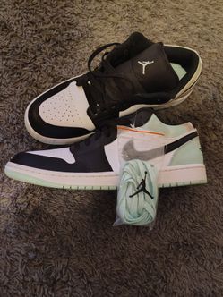 Air Jordan 1 Low Black White Mint Sneakers