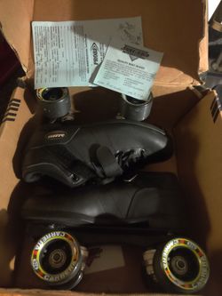 CARRERA SKATES