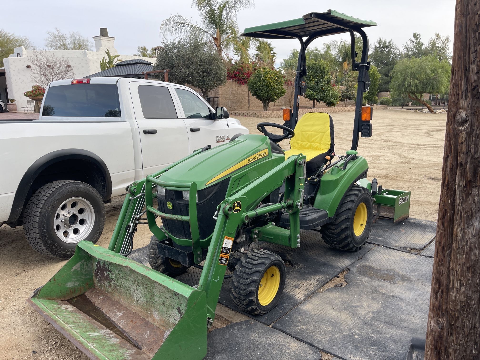 2015 John Deere 1023e Compact Tractor