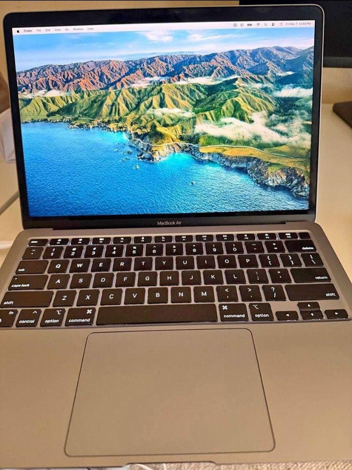2020 Macbook Air M1 CHIP 8 GB 256 GB SSD