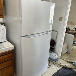 Frigidaire FFTR1835VWD 