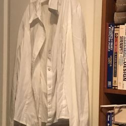 Ann Taylor Loft Size 6 Cotton Spandex Long Sleeved White Dress Shirt