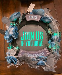 Disneys Haunted Mansion Light-Up "Join Us If You Dare" Wreath 18" Diameter