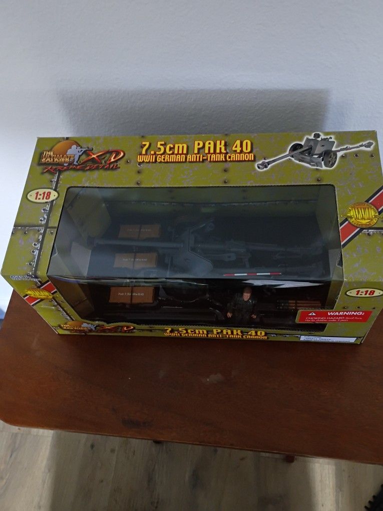 German Pak 40 Cannon With Figure 