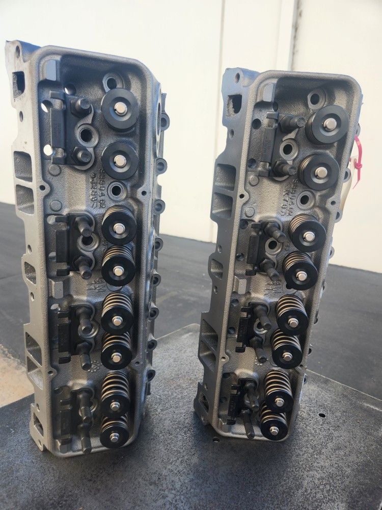 Sbc 462 Double Hump Heads for Sale in Riverside, CA OfferUp