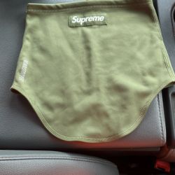 Supreme WINDSTOPPER Neck Gaiter (FW22) Dark Olive