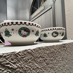 Hello Kitty Christmas Bowls