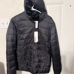 Chamarra De Mujer Talla M Nueva Es Super Calentita Por Dentro Por $15