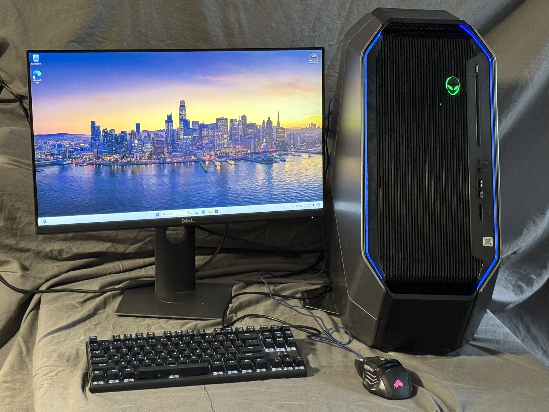 Alienware Area 51 R4 Compleat Gaming PC  Intel i7 7900x 3.3ghz 16gb 3tb Storage