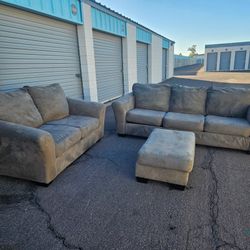 Couch Set Light Brown 🟤 Color Located In Mesa Main Street And Gilbert Rd 