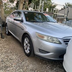 2011 Ford Taurus