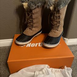 Northside Snow Boots Women’s Size 7