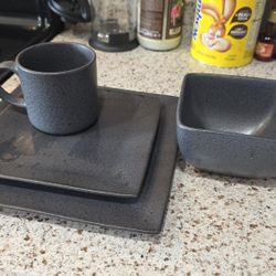 Dishes 