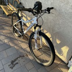 Schwinn Female Mt. Bike 26 Inch 