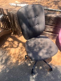 Free roller office chair