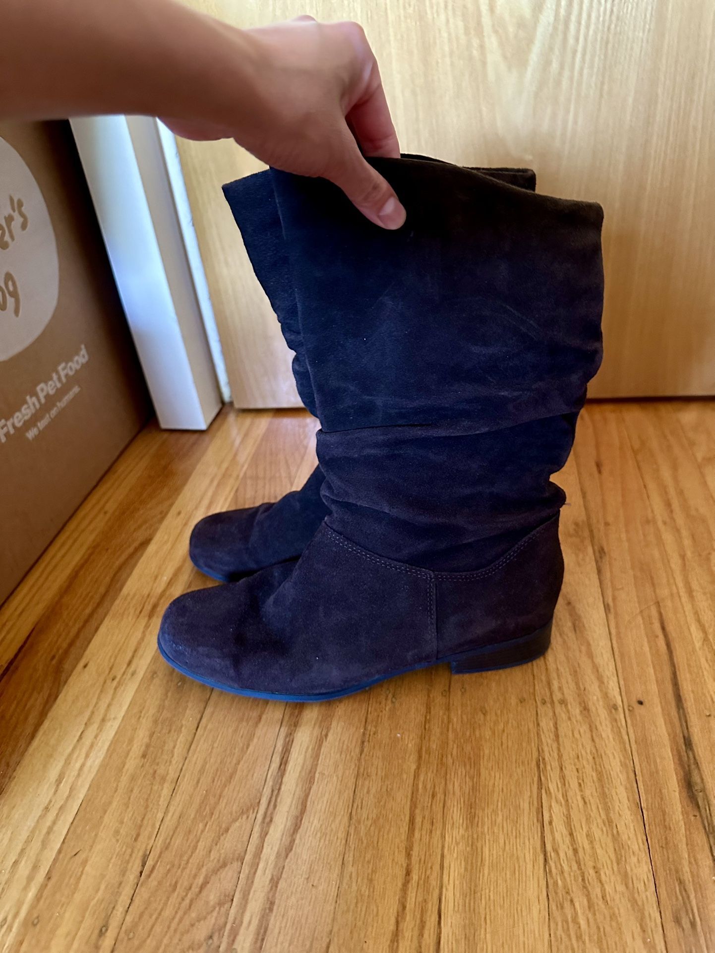 St John’s Bay Jamie Brown Suede Boots Size 8