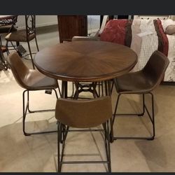 Centiar Brown Round Dining Room Set / Dining table and Chairs 