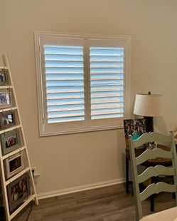 Custom Wood Plantation Shutters- Installers near you, Free Estimates & Quick Quotes! Verified & Licensed Company. Persianas de Madera