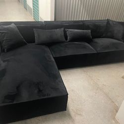 Porter Sectional-Black Feet-Vintage Velvet-Black-Left-Hand-Facing,  Like New, Excellent Condition