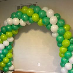 Saint Patrick balloon column arch 