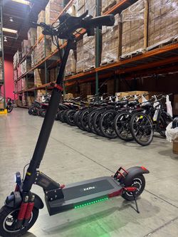 Folding electric scooter