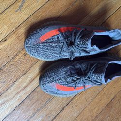 Belunga Yeezy 350 Size 8.5